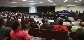 Tabela do frete será decidida em plenário, diz Fux após audiência