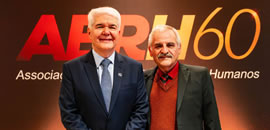 Diretores do SINAEP participam de jantar de 60 anos da ABRH – PR