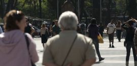 População brasileira deve chegar a 233,2 milhões em 2047, diz IBGE